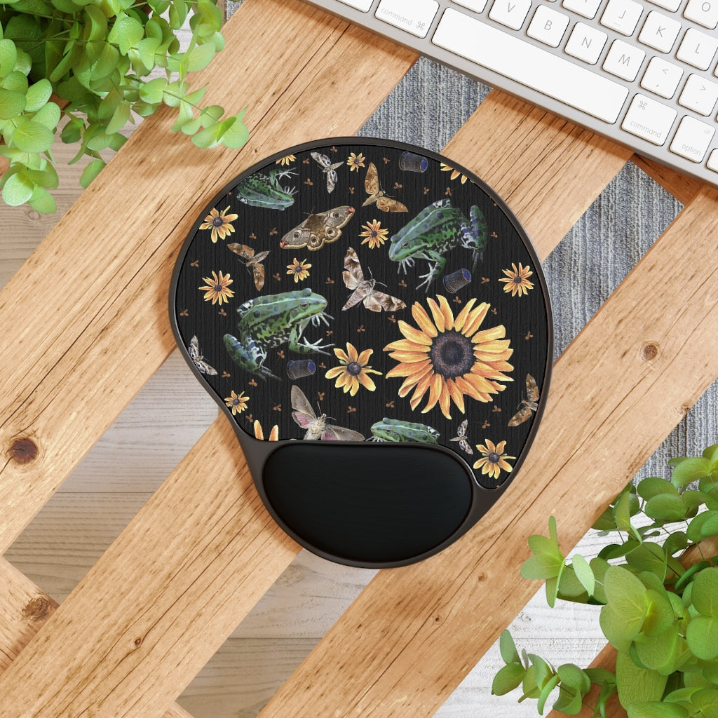 Frogs Sunflowers Mouse Pad With Wrist Rest, Cottagecore Office Decor, Toads Mouse Pad